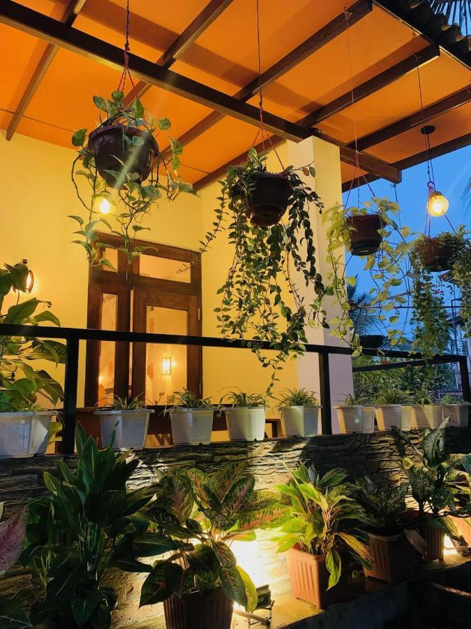 Art House Otel Dikwella Dış mekan fotoğraf