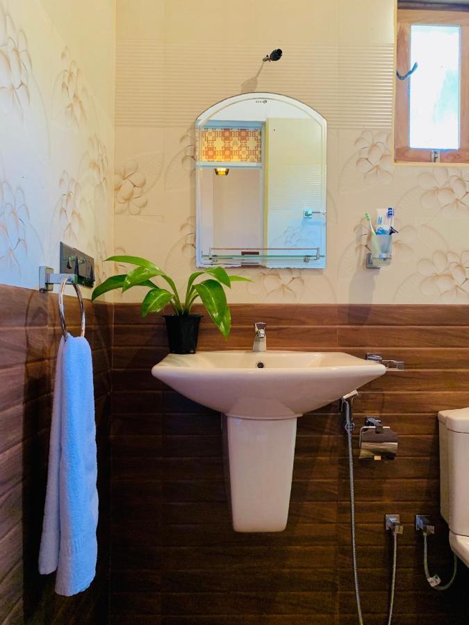 Art House Otel Dikwella Dış mekan fotoğraf