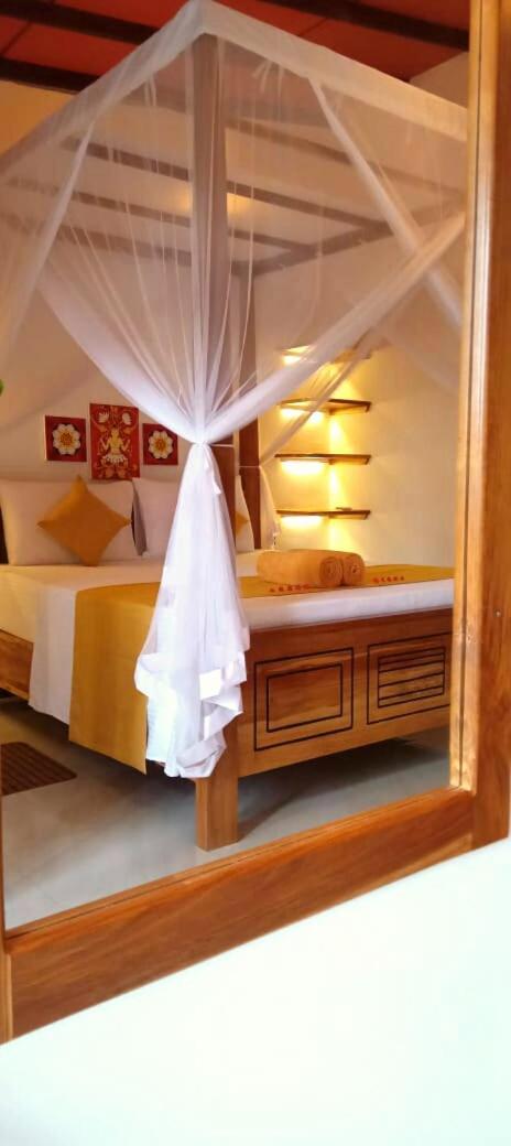 Art House Otel Dikwella Dış mekan fotoğraf