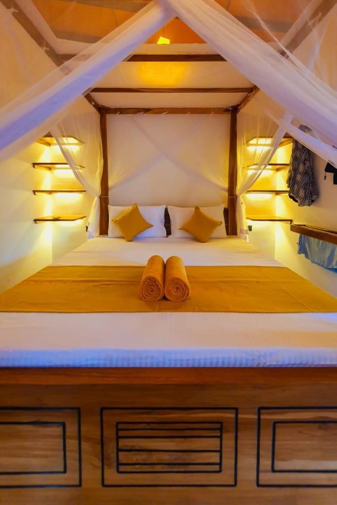 Art House Otel Dikwella Dış mekan fotoğraf