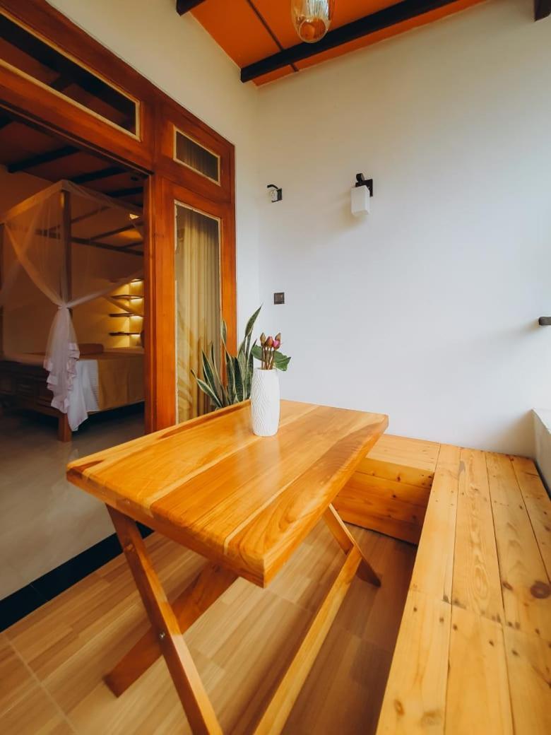Art House Otel Dikwella Dış mekan fotoğraf